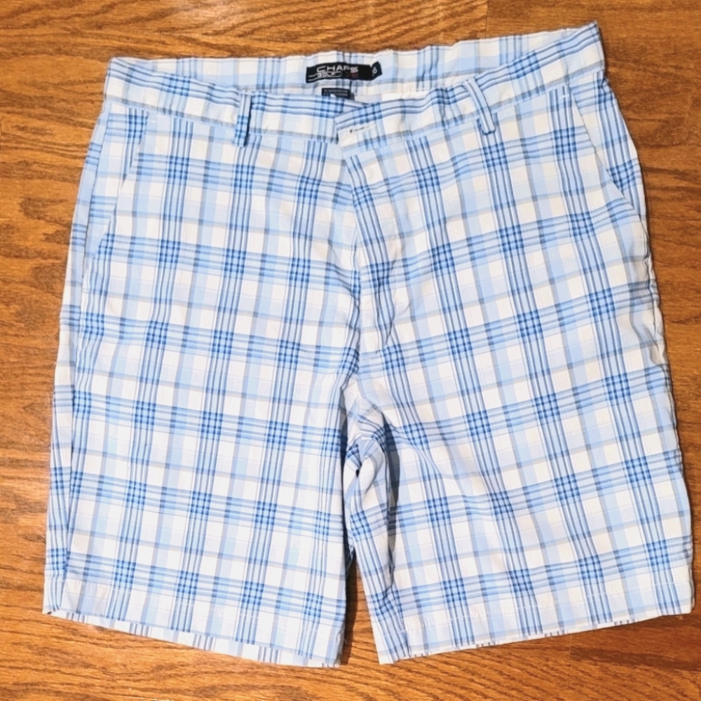 Men's plaid golf shorts